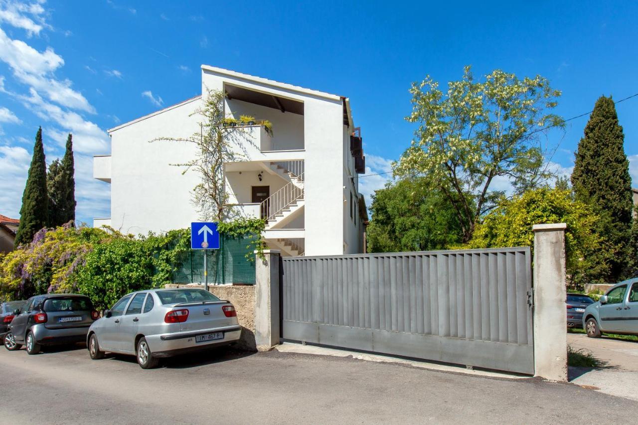 Apartment Nives In The City Center - Free Parking Split Exterior photo